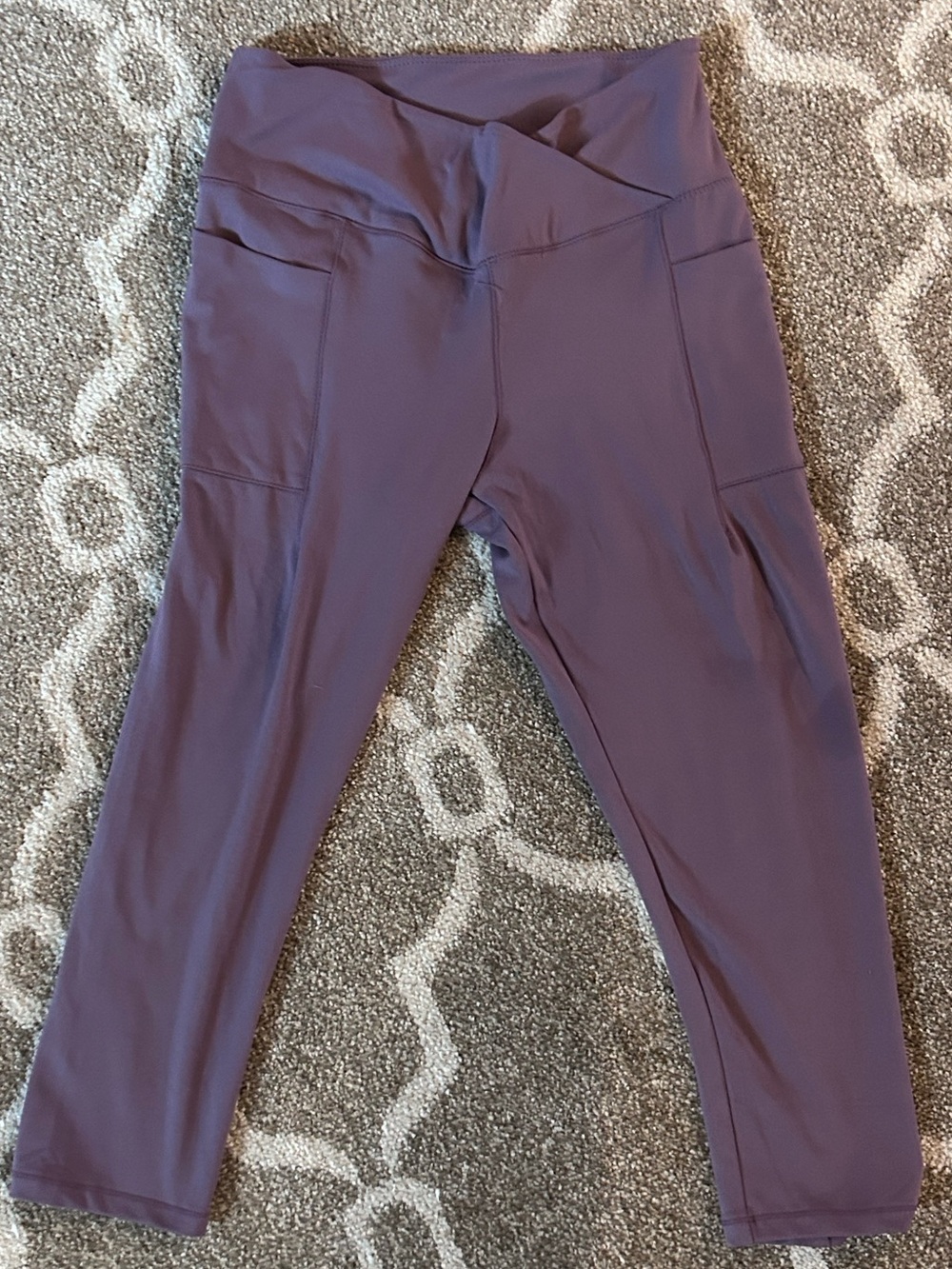 Amity High-Waist Plum Crop Active Leggings